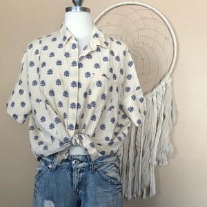 Madewell Boyfriend shortsleeved button down. Boxy